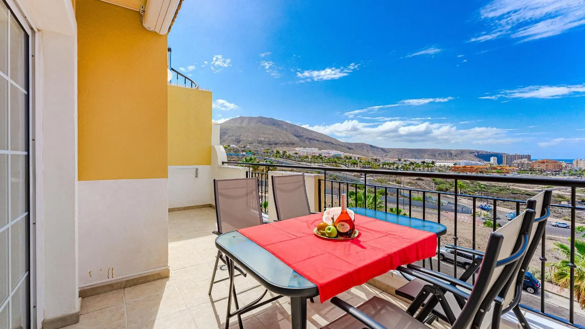Summervibe Sea View Apartment 아로나