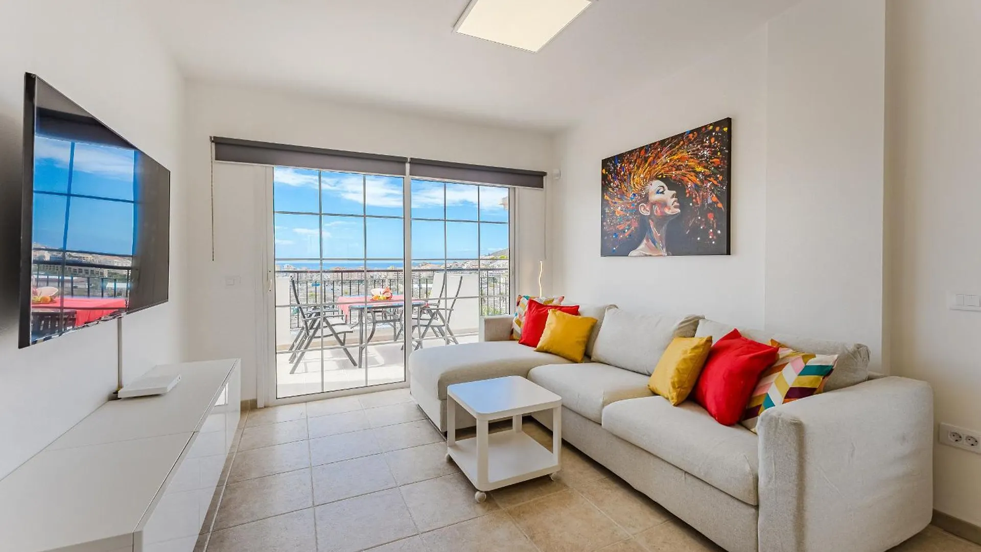 Summervibe Sea View Apartment 아로나
