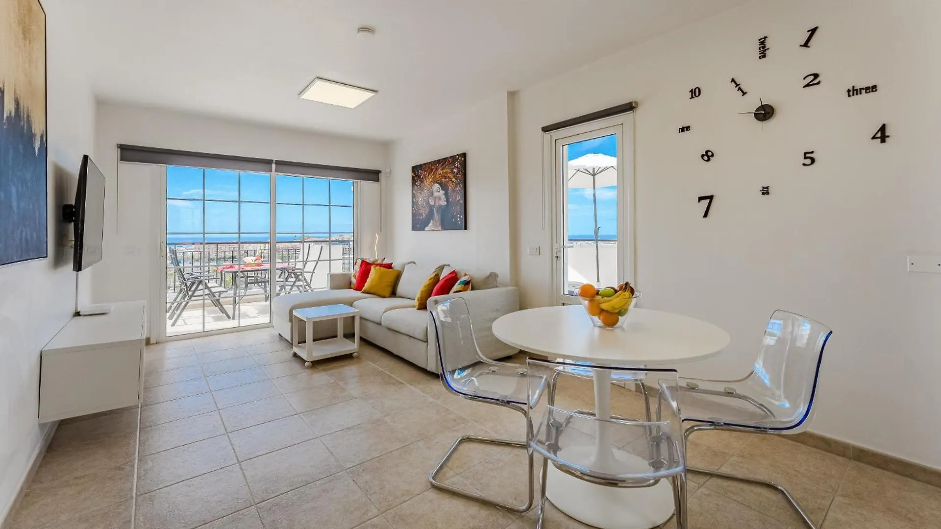 Summervibe Sea View Apartment 아로나