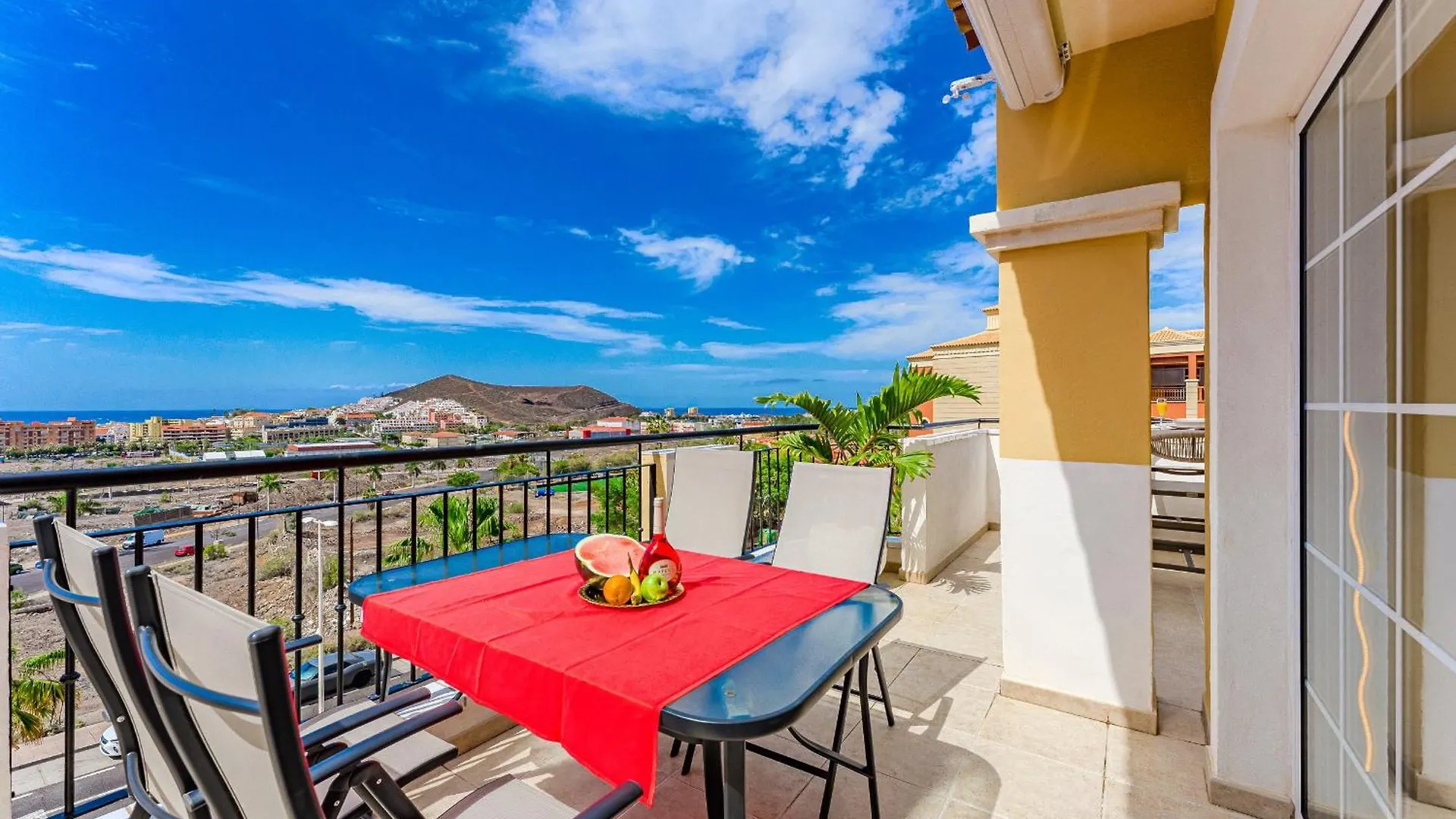 Summervibe Sea View Apartment 아로나 스페인