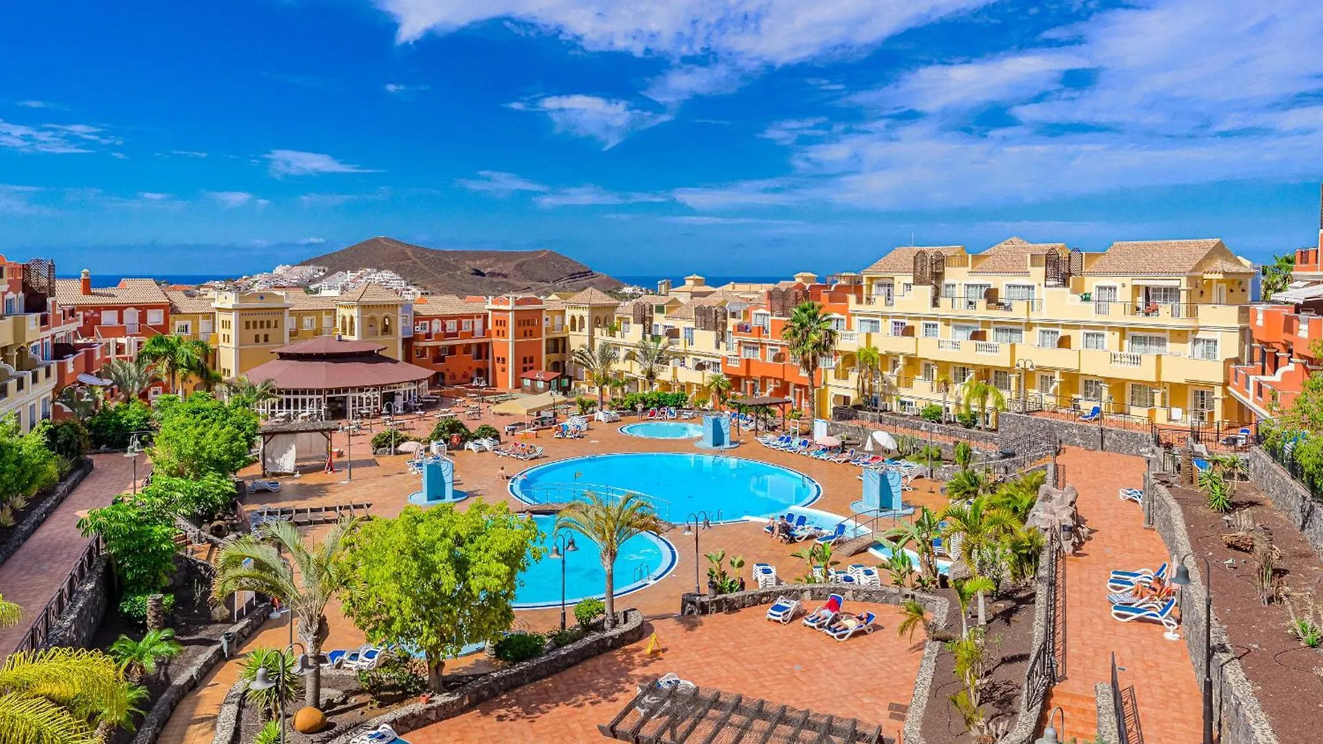 Summervibe Sea View Apartment 아로나